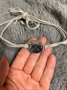 Sterling Silver Arrow Oval Pendant Necklace/bracelet on grey leather